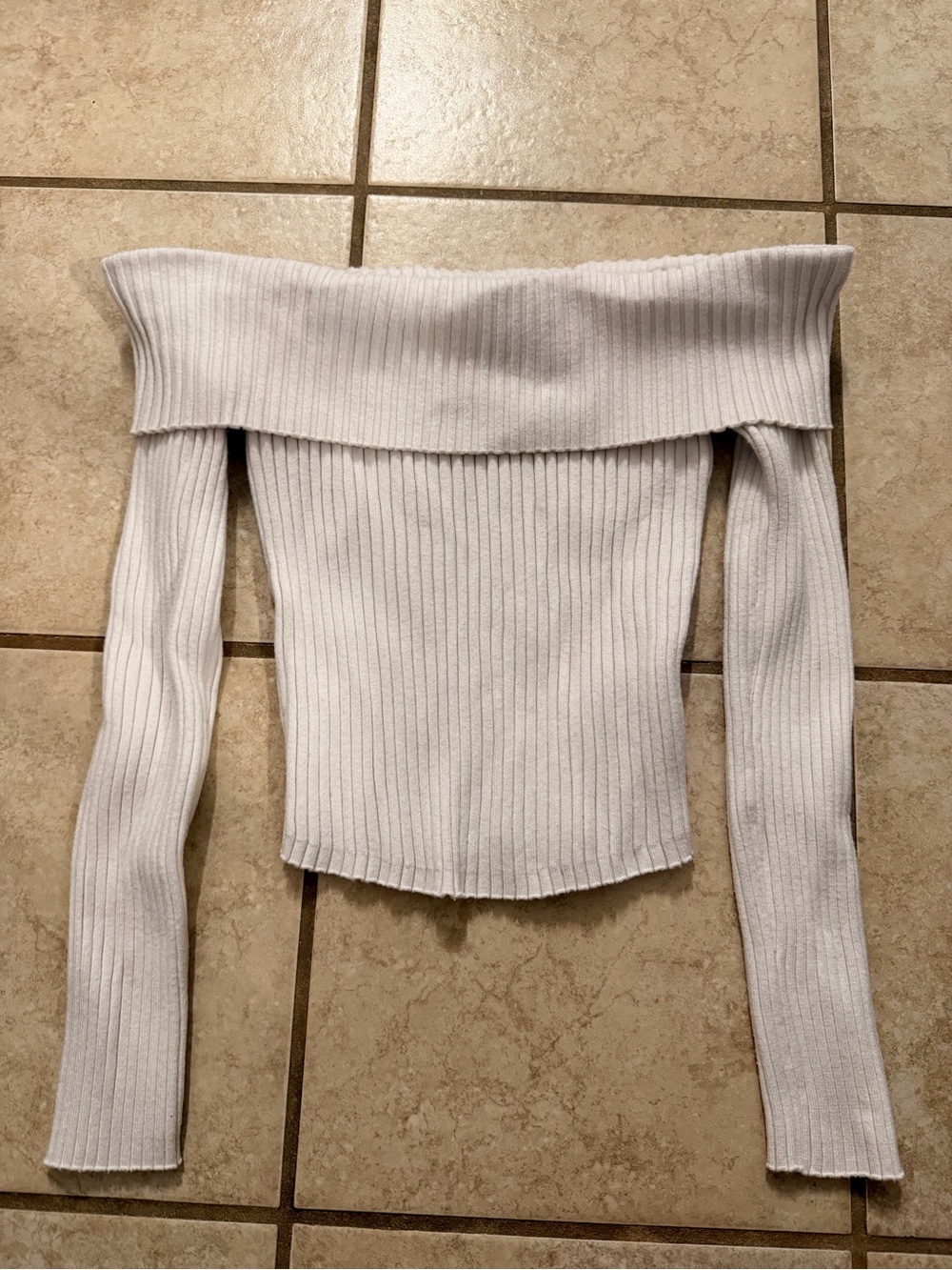 EUC White Ribbed Off-Shoulder Long Sleeve Top